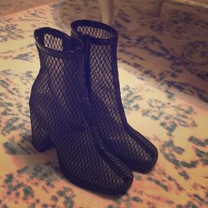 Fishnet platform heels